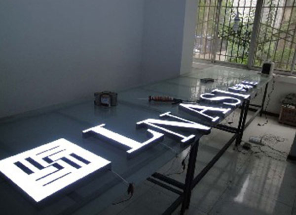 三伏天咸寧亮化工程防暑指南：別讓LED燈變成“電費刺客”！